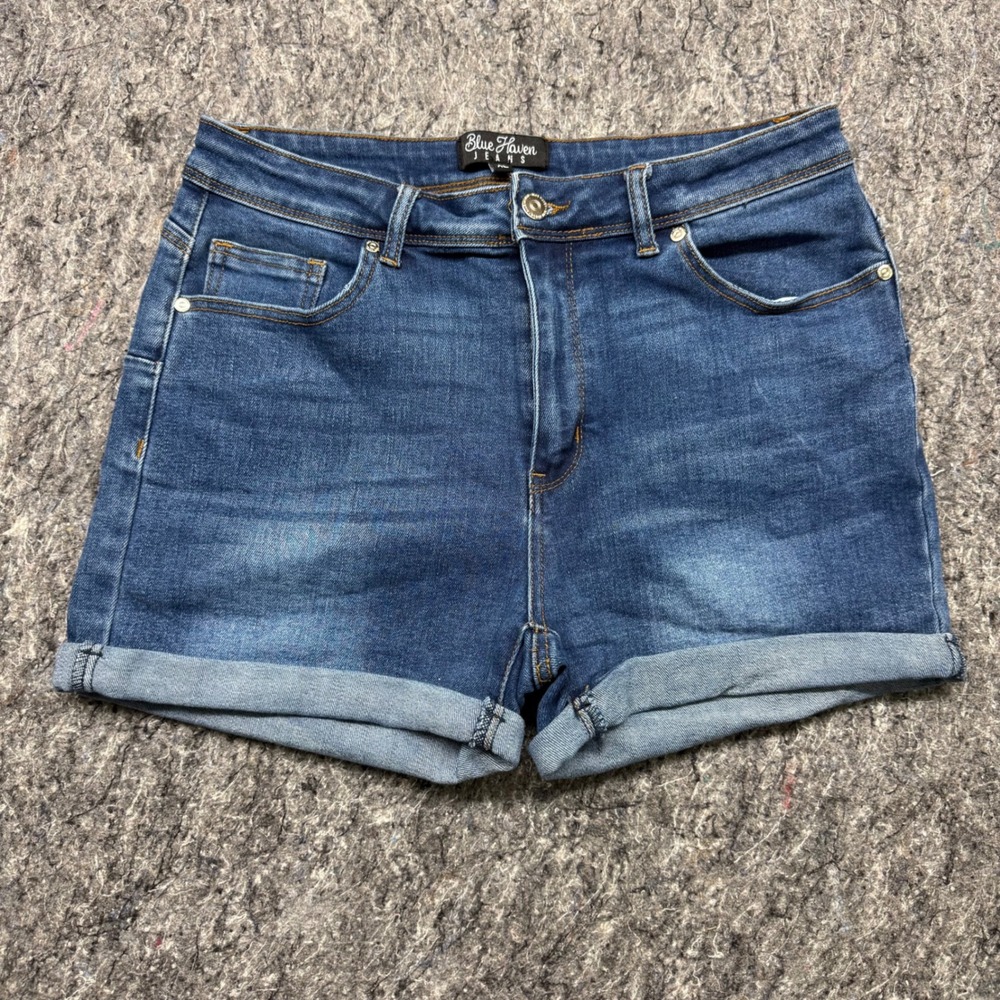 Blue Haven Jeans Womens XL Medium Wash Cuffed Denim Shorts High Rise Stretch